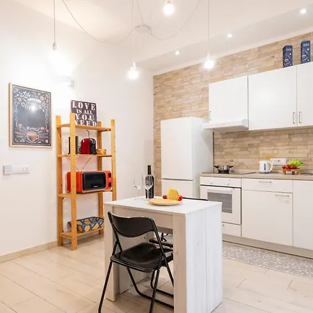 Cozy In The Heart Of Appartement Cagliari